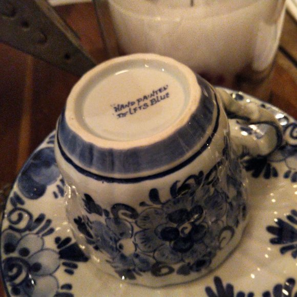 Vtg Chinoiserie hand painted tea cup w.saucer and tea steeper hinged. - Picture 5 of 12